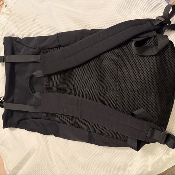 Fabletics The Only Backpack - Picture 2 of 5